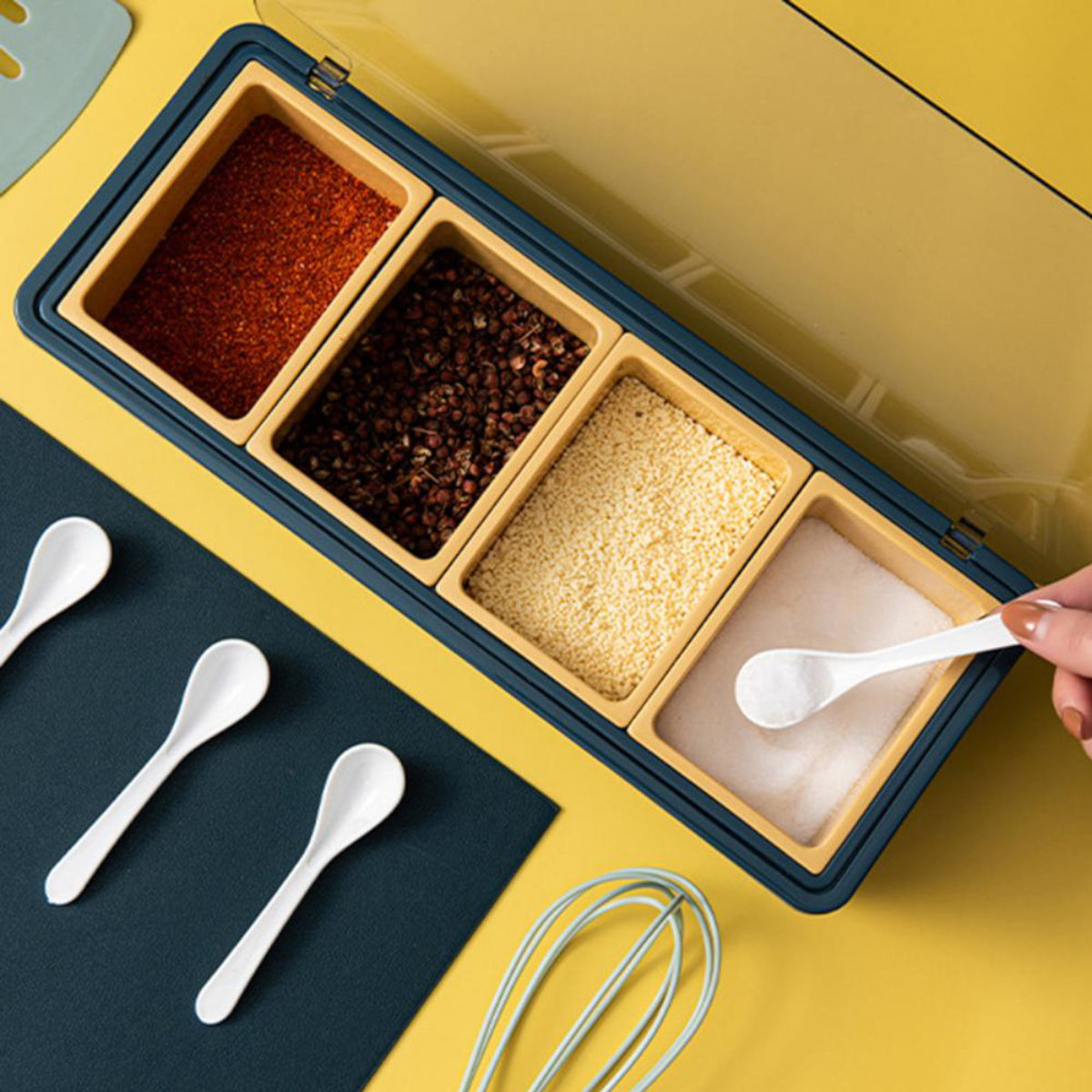 Plastic 4-Spices Cellar With Spoons