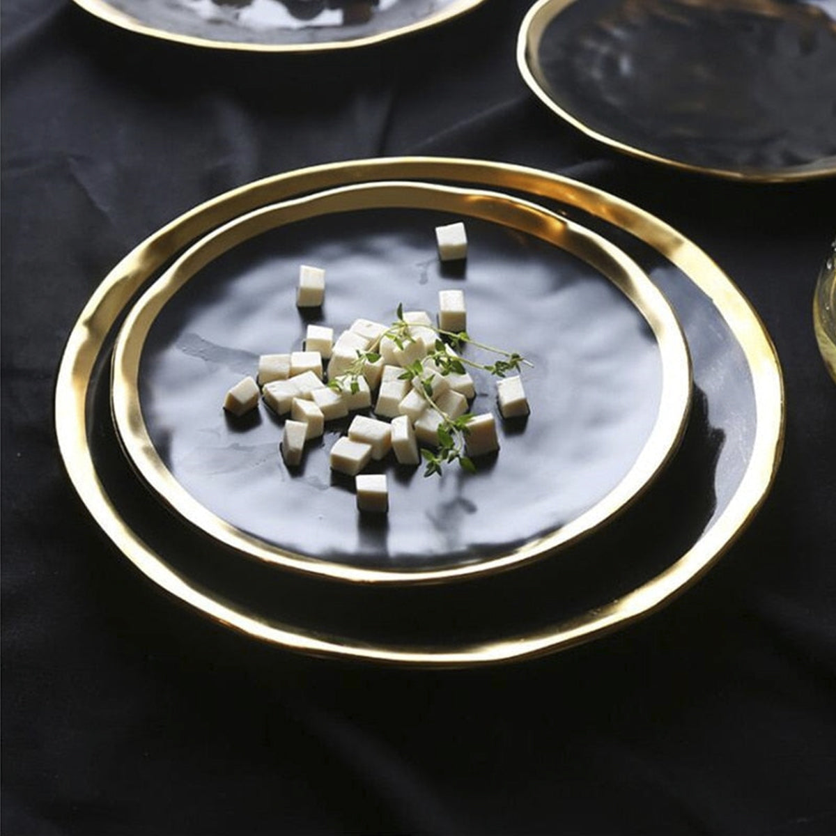 Gold Side Black Dinner Plate