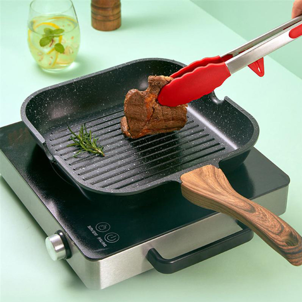 Durable Wood Handle Grill Pan