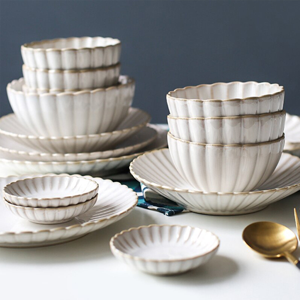 White Glazed Dinnerware Set