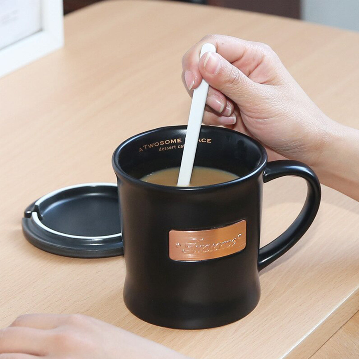 Creative Door-knob Ceramic Mug With Lid and Spoon