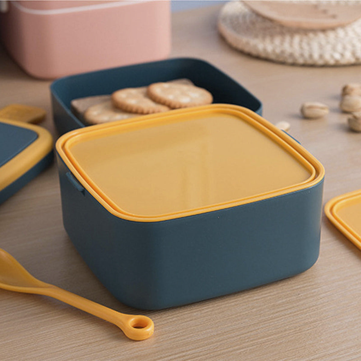 Portable 2 Layer Food Container